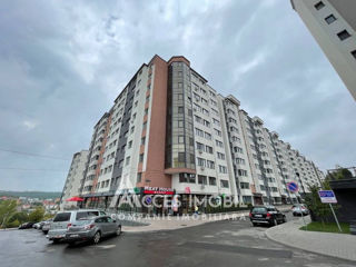 Apartament cu 2 camere, 77 m², Buiucani, Chișinău foto 1