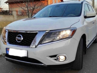 Nissan Pathfinder foto 4