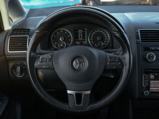 Volkswagen Touran foto 11