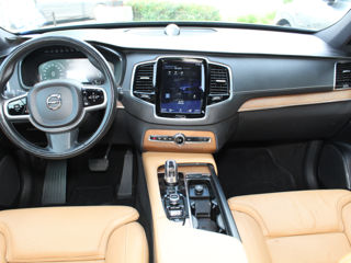 Volvo XC90 foto 10