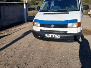 Volkswagen Transporter foto 1