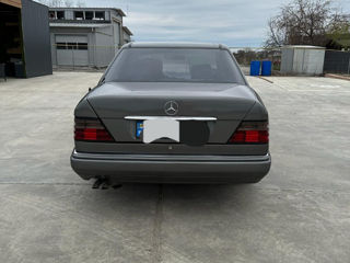 Mercedes Series (W124) foto 3