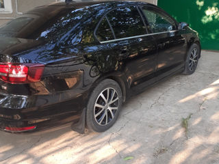 Volkswagen Jetta foto 8