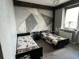 Apartament cu 3 camere, 95 m², Centru, Cahul foto 3