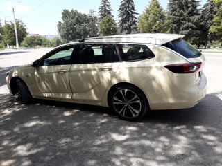 Opel Insignia foto 1