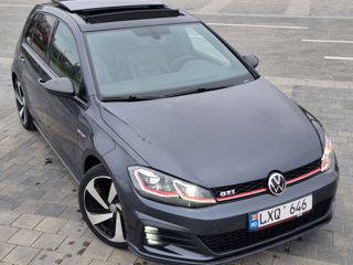 Volkswagen Golf foto 9