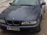 BMW 5 Series foto 2