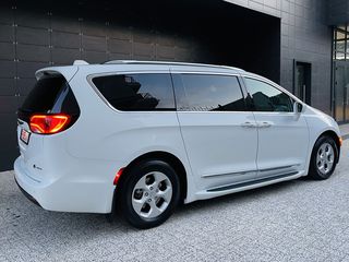 Chrysler Pacifica foto 5