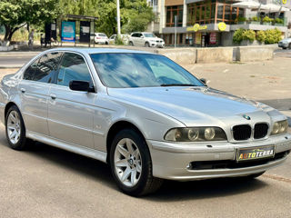 BMW 5 Series foto 3