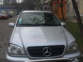 Mercedes ML Class foto 5
