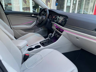 Volkswagen Jetta foto 2
