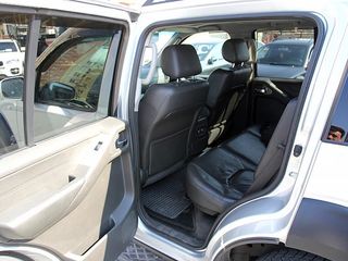 Nissan Pathfinder foto 3