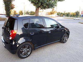 Mitsubishi Colt foto 3