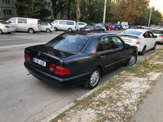 Mercedes E-Class foto 9