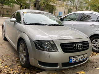 Audi TT foto 2