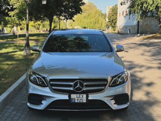 Mercedes E-Class foto 2