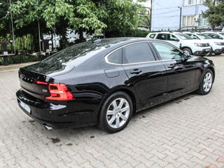 Volvo S90 foto 2