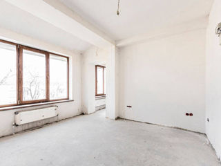 Apartament cu 3 camere, 137 m², Râșcani, Chișinău foto 3