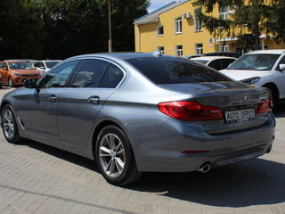 BMW 5 Series foto 4