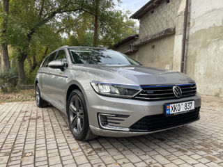 Volkswagen Passat foto 2