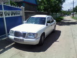 Mercedes Series (W124) foto 2