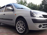 Renault Clio foto 2