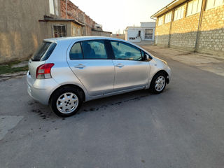 Toyota Yaris foto 3