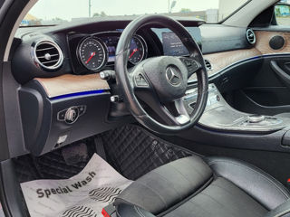 Mercedes E-Class фото 9