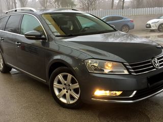 Volkswagen Passat foto 1