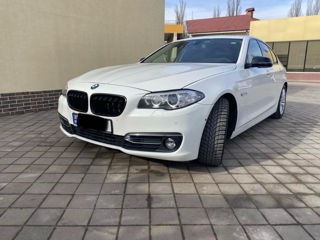 BMW 5 Series foto 2