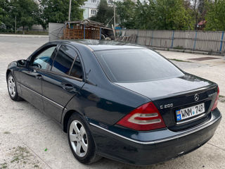 Mercedes C-Class foto 8