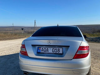 Mercedes C-Class foto 5