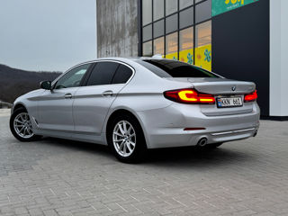 BMW 5 Series foto 4