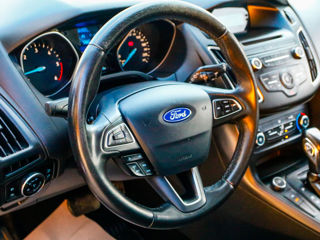 Ford Focus foto 6