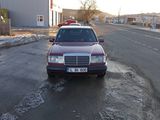 Mercedes Series (W124) foto 1