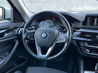 BMW 5 Series foto 14