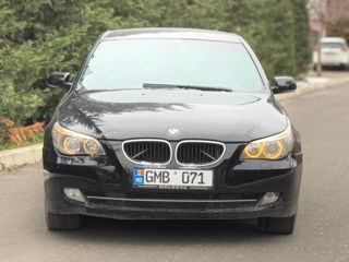 BMW 5 Series foto 2