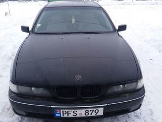 BMW 5 Series foto 8