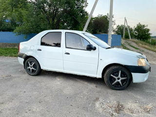 Dacia Logan foto 4