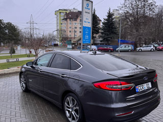 Ford Fusion foto 5