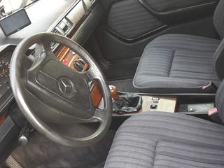 Mercedes E Class foto 8