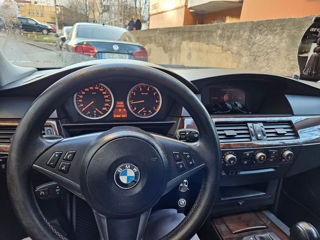 BMW 5 Series foto 4