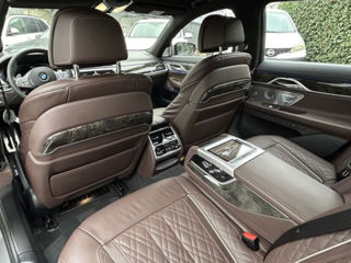 BMW 7 Series foto 14