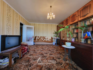 Apartament cu 4 camere, 79 m², Botanica, Chișinău foto 3
