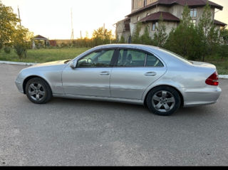 Mercedes E-Class foto 2