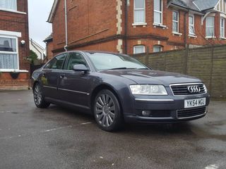 Audi A8 foto 1