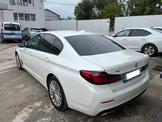 BMW 5 Series foto 4