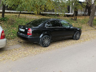 Skoda Superb foto 3