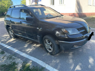 Mitsubishi Outlander foto 2