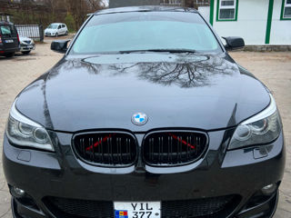 BMW 5 Series foto 2